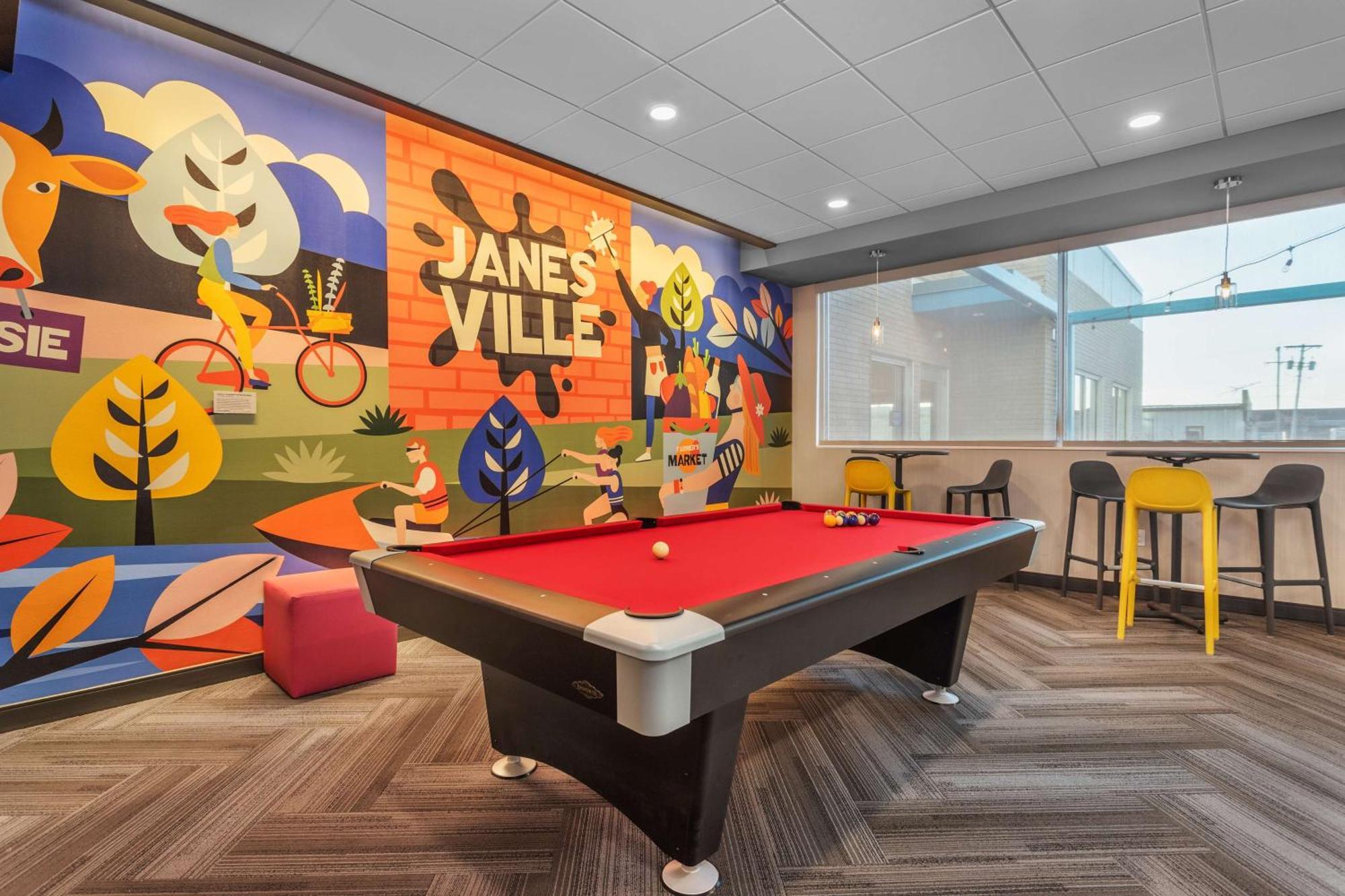 Tru By Hilton Janesville Extérieur photo